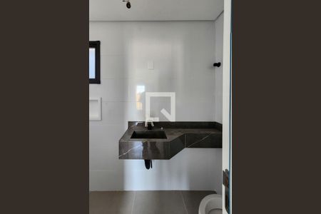 Apartamento à venda com 112m², 2 quartos e 2 vagas Apartamento à venda com 112m², 2 quartos e 2 vagasBanheiro da Suíte