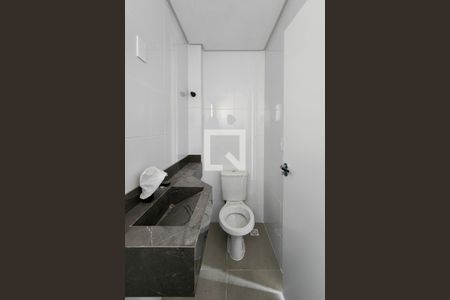 Apartamento à venda com 112m², 2 quartos e 2 vagas Apartamento à venda com 112m², 2 quartos e 2 vagasBanheiro da Suíte