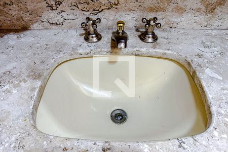 Apartamento para alugar com 356m², 3 quartos e 3 vagasBanheiro da Suíte 2