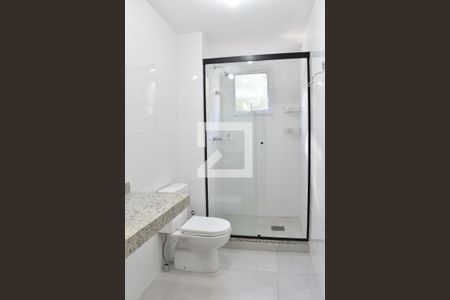 Banheiro Suíte 1 de apartamento para alugar com 2 quartos, 104m² em Portão, Curitiba
