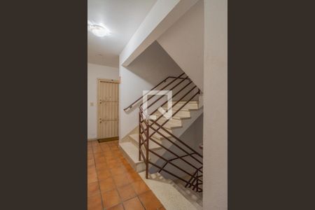 Apartamento para alugar com 45m², 1 quarto e 1 vaga Apartamento para alugar com 45m², 1 quarto e 1 vagaEscadas