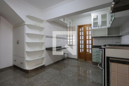 Apartamento para alugar com 240m², 5 quartos e 3 vagas Apartamento para alugar com 240m², 5 quartos e 3 vagasCozinha