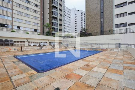 Apartamento para alugar com 240m², 5 quartos e 3 vagas Apartamento para alugar com 240m², 5 quartos e 3 vagasÁrea comum - Piscina