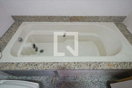 Apartamento para alugar com 240m², 5 quartos e 3 vagas Apartamento para alugar com 240m², 5 quartos e 3 vagasBanheiro da Suíte 1