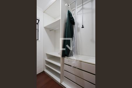 Apartamento para alugar com 240m², 5 quartos e 3 vagas Apartamento para alugar com 240m², 5 quartos e 3 vagasCloset da Suíte 2