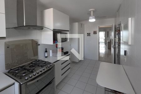 Apartamento para alugar com 189m², 3 quartos e 2 vagasCozinha