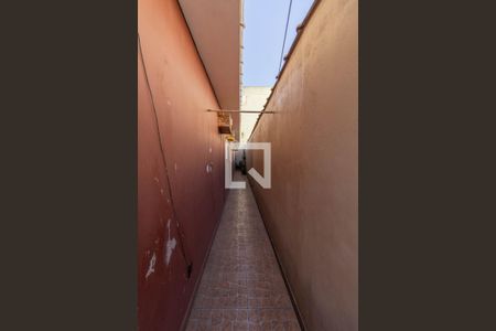 Casa à venda com 161m², 3 quartos e 6 vagas Casa à venda com 161m², 3 quartos e 6 vagasCorredor