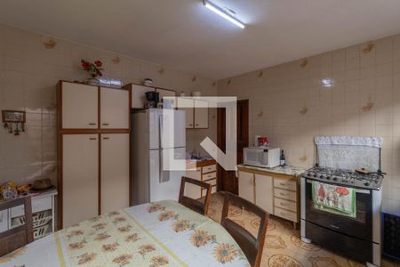 Casa à venda com 161m², 3 quartos e 6 vagas Casa à venda com 161m², 3 quartos e 6 vagasCozinha