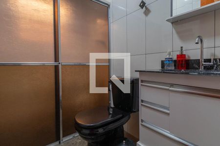 Casa à venda com 161m², 3 quartos e 6 vagas Casa à venda com 161m², 3 quartos e 6 vagasBanheiro 2