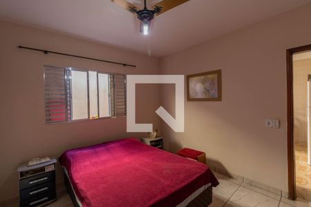 Casa à venda com 161m², 3 quartos e 6 vagas Casa à venda com 161m², 3 quartos e 6 vagasQuarto 2