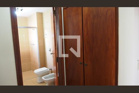 Apartamento à venda com 202m², 4 quartos e 2 vagasBanheiro