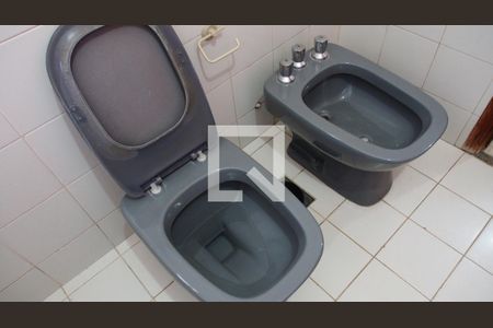 Apartamento à venda com 202m², 4 quartos e 2 vagasBanheiro da Suíte