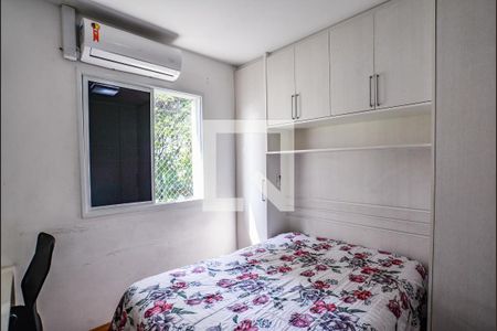 Casa de condomínio à venda com 157m², 3 quartos e 2 vagasQuarto Suíte