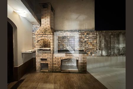 Casa à venda com 230m², 4 quartos e 3 vagas Casa à venda com 230m², 4 quartos e 3 vagasChurrasqueira