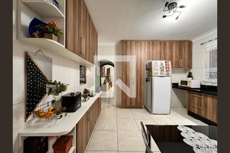 Casa à venda com 230m², 4 quartos e 3 vagas Casa à venda com 230m², 4 quartos e 3 vagasCozinha