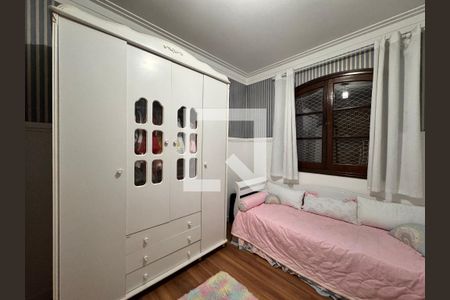Casa à venda com 230m², 4 quartos e 3 vagas Casa à venda com 230m², 4 quartos e 3 vagasQuarto 1
