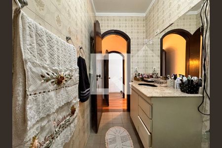 Casa à venda com 230m², 4 quartos e 3 vagas Casa à venda com 230m², 4 quartos e 3 vagasBanheiro da Suíte
