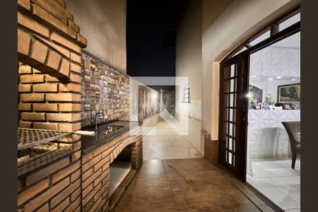 Casa à venda com 230m², 4 quartos e 3 vagas Casa à venda com 230m², 4 quartos e 3 vagasChurrasqueira