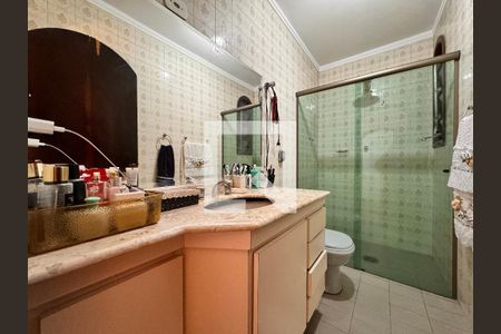 Casa à venda com 230m², 4 quartos e 3 vagas Casa à venda com 230m², 4 quartos e 3 vagasBanheiro da Suíte