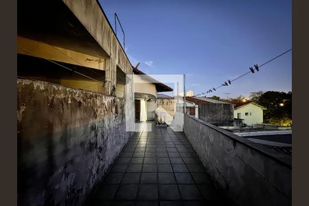 Casa à venda com 230m², 4 quartos e 3 vagas Casa à venda com 230m², 4 quartos e 3 vagasVaranda Suíte