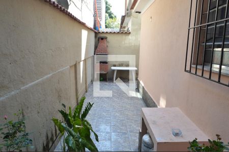 Casa à venda com 65m², 2 quartos e sem vagaQuintal