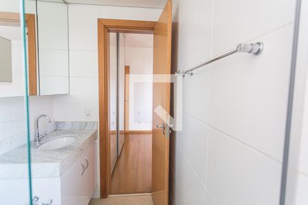 Apartamento à venda com 120m², 2 quartos e 2 vagas Apartamento à venda com 120m², 2 quartos e 2 vagasBanheiro da Suíte