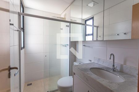 Apartamento à venda com 120m², 2 quartos e 2 vagas Apartamento à venda com 120m², 2 quartos e 2 vagasBanheiro da Suíte