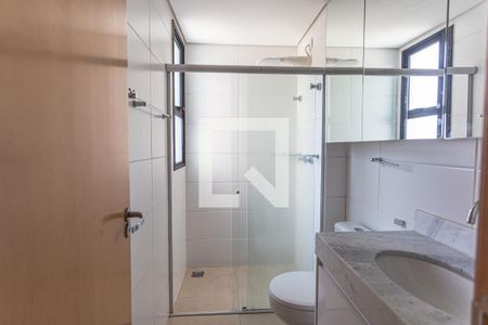 Apartamento à venda com 120m², 2 quartos e 2 vagas Apartamento à venda com 120m², 2 quartos e 2 vagasBanheiro da Suíte