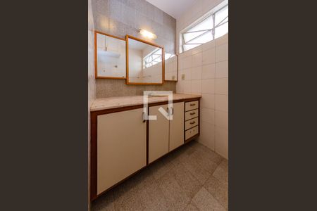 Casa à venda com 400m², 4 quartos e 4 vagasBanheiro suíte 2