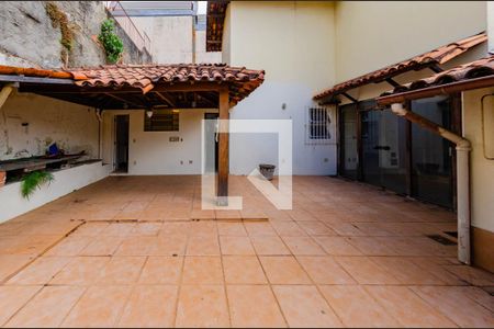 Casa à venda com 400m², 4 quartos e 4 vagasÁrea de churrasqueira