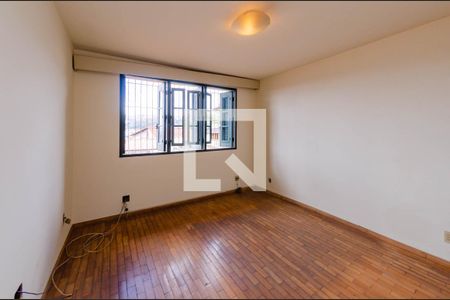 Casa à venda com 400m², 4 quartos e 4 vagasSuíte 2