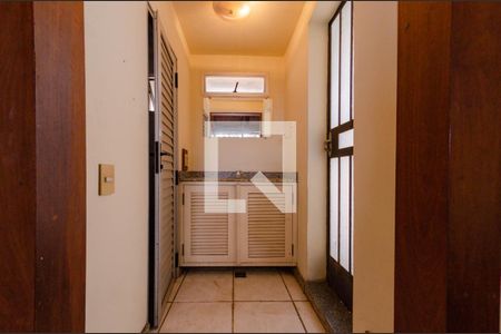 Casa à venda com 400m², 4 quartos e 4 vagasSalão