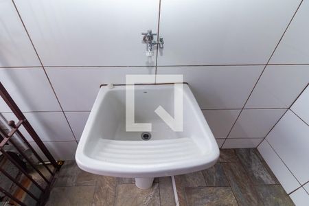 Casa à venda com 192m², 3 quartos e 3 vagasCasa 2 - Área de Serviço