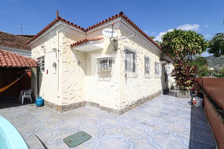 Casa à venda com 210m², 7 quartos e 3 vagasFachada