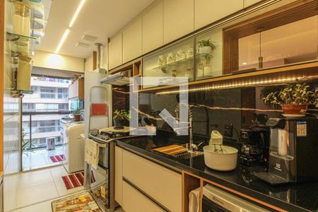 Apartamento à venda com 81m², 3 quartos e 1 vagaCozinha e Área de Serviço