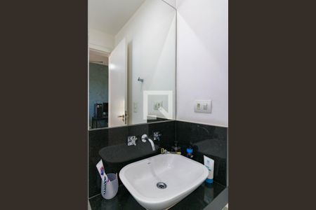 Apartamento à venda com 130m², 3 quartos e 3 vagas Apartamento à venda com 130m², 3 quartos e 3 vagasBanheiro