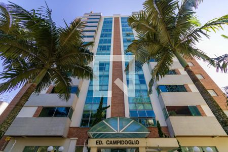 Apartamento à venda com 130m², 3 quartos e 3 vagas Apartamento à venda com 130m², 3 quartos e 3 vagasFachada