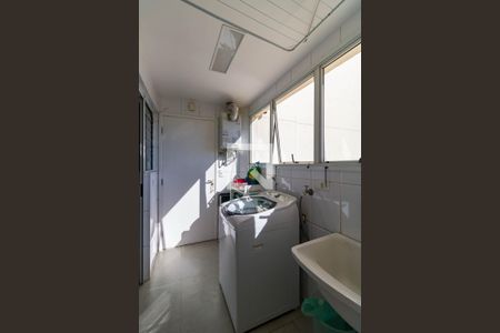 Apartamento à venda com 130m², 3 quartos e 3 vagas Apartamento à venda com 130m², 3 quartos e 3 vagasÁrea de Serviço