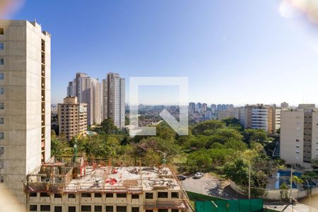 Apartamento à venda com 130m², 3 quartos e 3 vagas Apartamento à venda com 130m², 3 quartos e 3 vagasVista