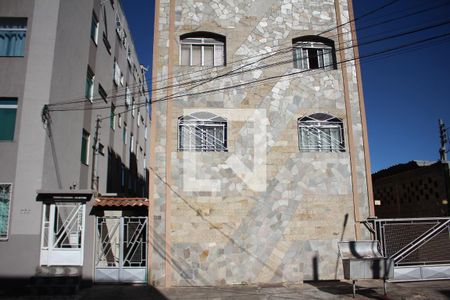 Apartamento para alugar com 70m², 2 quartos e 1 vagaFachada