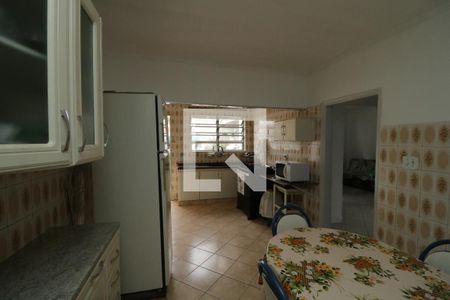 Casa à venda com 200m², 2 quartos e 2 vagasCozinha