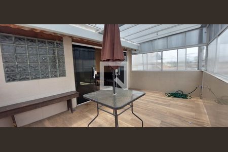 Casa para alugar com 150m², 3 quartos e 2 vagas Casa para alugar com 150m², 3 quartos e 2 vagasVaranda