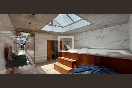 Casa para alugar com 150m², 3 quartos e 2 vagas Casa para alugar com 150m², 3 quartos e 2 vagasVaranda Jacuzzi