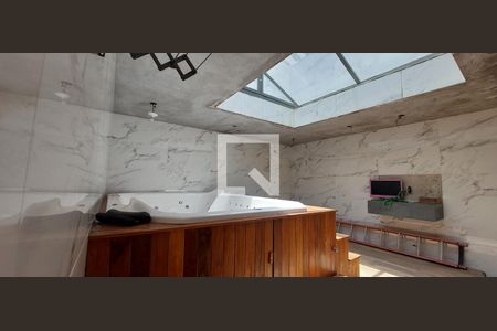 Casa para alugar com 150m², 3 quartos e 2 vagas Casa para alugar com 150m², 3 quartos e 2 vagasVaranda Jacuzzi