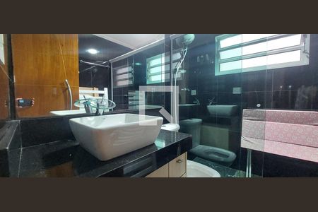 Casa para alugar com 150m², 3 quartos e 2 vagas Casa para alugar com 150m², 3 quartos e 2 vagasBanheiro Quarto 1 suíte