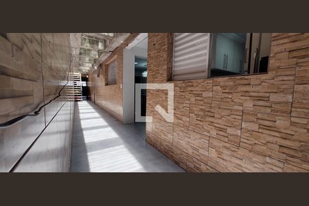 Casa para alugar com 150m², 3 quartos e 2 vagas Casa para alugar com 150m², 3 quartos e 2 vagasCorredor Lateral