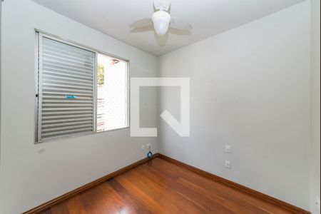 Apartamento à venda com 108m², 3 quartos e 1 vagaQuarto 2