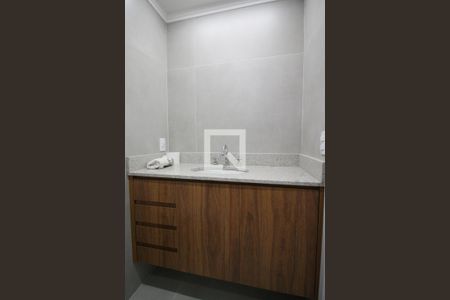 Banheiro de kitnet/studio para alugar com 1 quarto, 32m² em Indianópolis, São Paulo