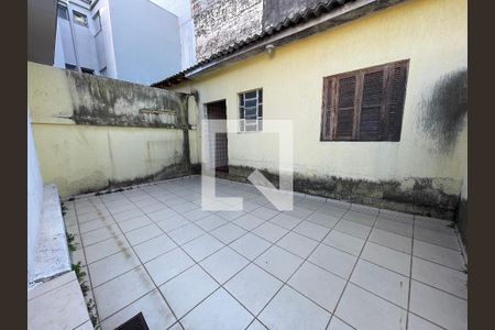 Casa à venda com 350m², 5 quartos e 4 vagas Casa à venda com 350m², 5 quartos e 4 vagasQuintal