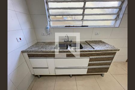 Casa à venda com 350m², 5 quartos e 4 vagas Casa à venda com 350m², 5 quartos e 4 vagasCozinha